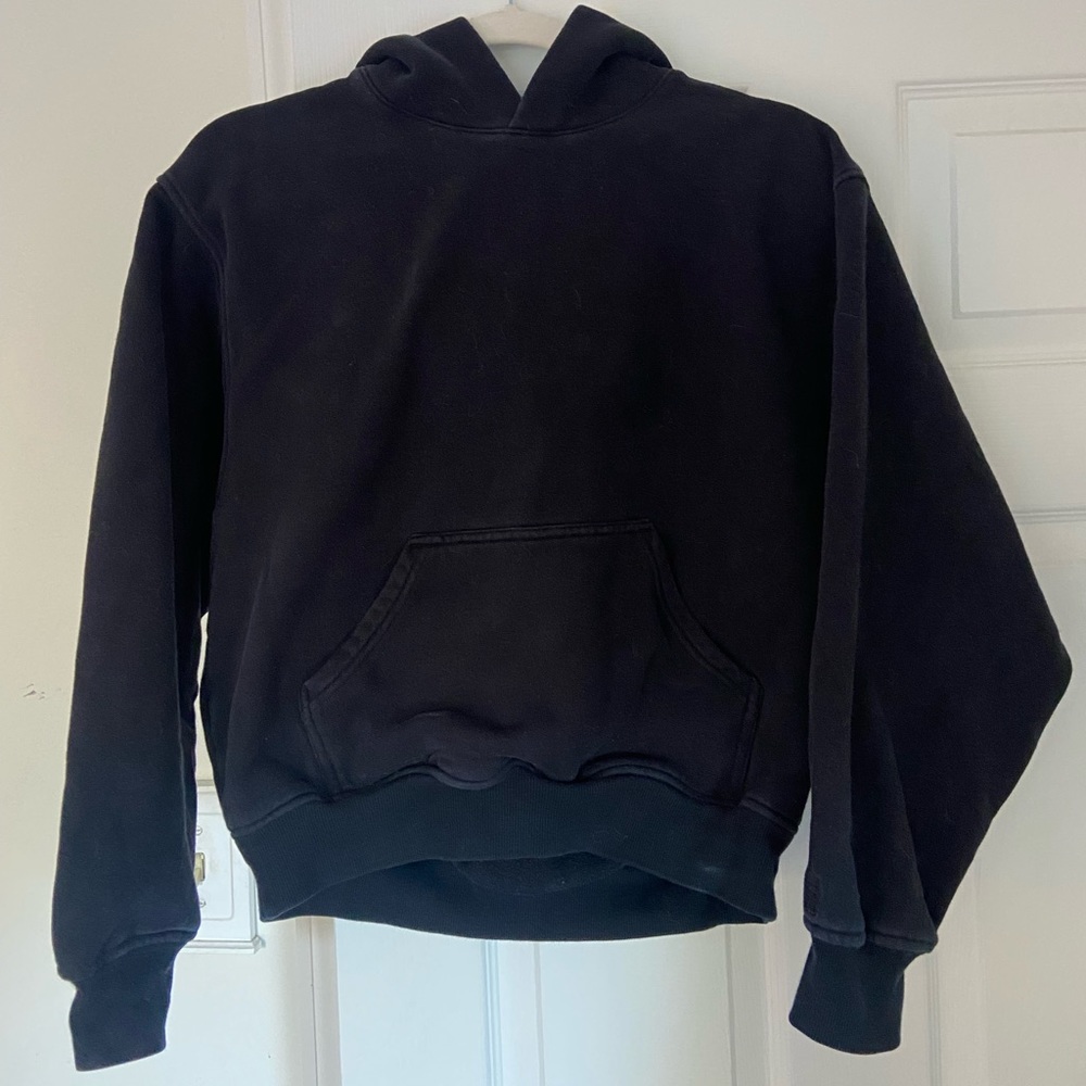 Aritzia TNA Cozy Fleece Sweatshirt in Black